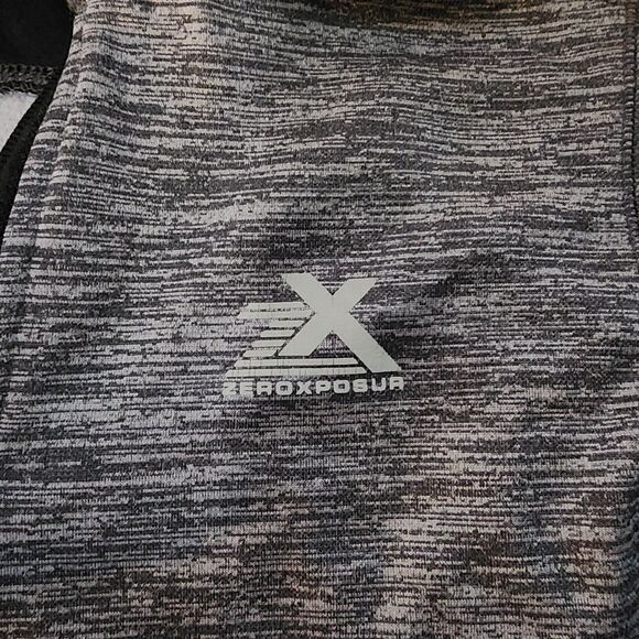 ZeroXposur Performance Polo Boys Large Heather Grey Dri-Tech Long Sleeve 1/4 Zip - Picture 2 of 11